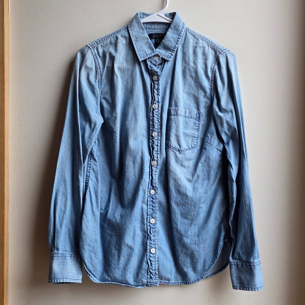 J.Crew Lightweight Denim Jean Button Down Shirt Size 2